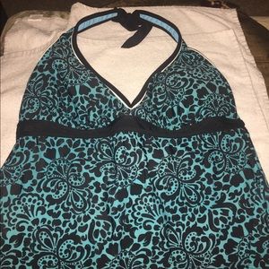 Ladies 2 piece swim suit size 42C top gently worn